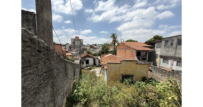 Terreno à venda no Bairro da Vila Guedes na Rua William Hamilton