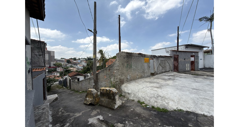 Terreno à venda no Bairro da Vila Guedes na Rua William Hamilton