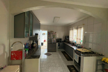 Sobrado à venda no Bairro do Jardim Vista Linda na Rua Erva Cidreira,