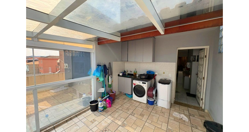 Sobrado à venda no Bairro do Jardim Vista Linda na Rua Erva Cidreira,