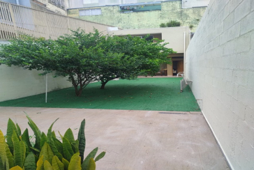 Sobrado à venda no Bairro do Jaraguá na Rua Bacurizeiros,