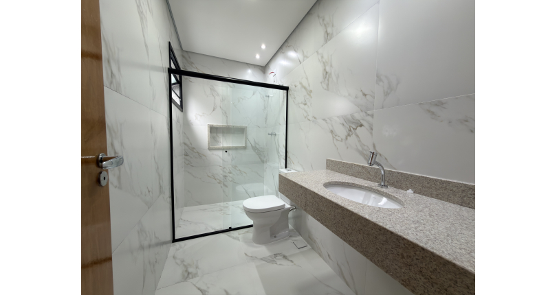 Sobrado novo à venda no Bairro do Parque Maria Domitila na Rua Edvard de Vita Godoy 252