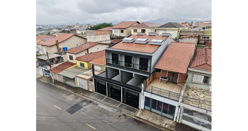 Sobrado novo à venda no Bairro do Parque Maria Domitila na Rua Edvard de Vita Godoy 252