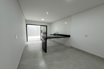 Sobrado novo à venda no Bairro do Parque Maria Domitila na Rua Edvard de Vita Godoy 254