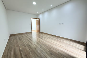 Sobrado novo à venda no Bairro do Parque Maria Domitila na Rua Edvard de Vita Godoy 254