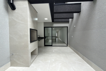 Sobrado novo à venda no Bairro do Parque Maria Domitila na Rua Edvard de Vita Godoy 256.