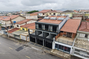 Sobrado novo à venda no Bairro do Parque Maria Domitila na Rua Edvard de Vita Godoy 256.