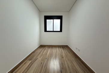 Sobrado novo à venda no Bairro do Parque Maria Domitila na Rua Edvard de Vita Godoy 256.