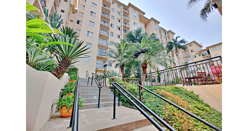 Apartamento à venda no Bairro do Jaraguá na Avenida Amador Aguiar 530, no Condomínio Edifício Melrose