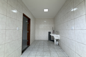 Sobrado à venda no Bairro do Jardim Santo Elias na Rua Benedito da Fonseca Rondon. 