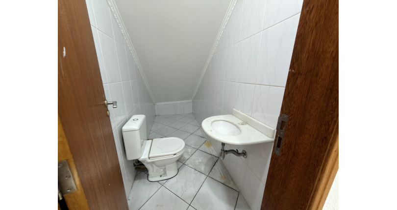 Sobrado à venda no Bairro do Jardim Santo Elias na Rua Benedito da Fonseca Rondon. 