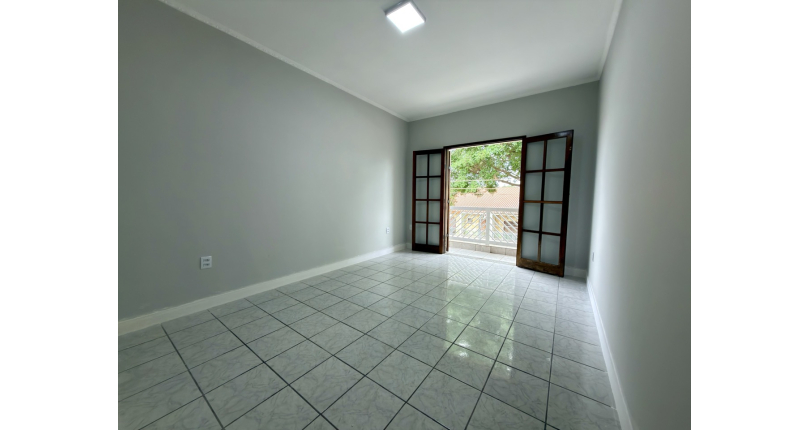 Sobrado à venda no Bairro do Jardim Santo Elias na Rua Benedito da Fonseca Rondon. 