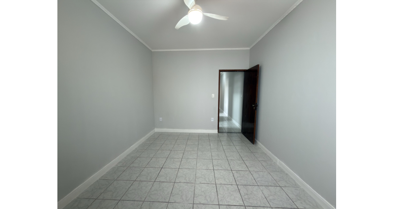 Sobrado à venda no Bairro do Jardim Santo Elias na Rua Benedito da Fonseca Rondon. 