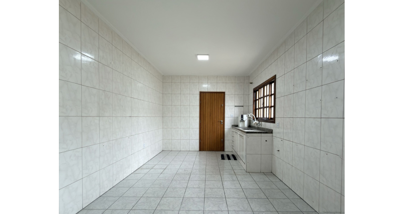 Sobrado à venda no Bairro do Jardim Santo Elias na Rua Benedito da Fonseca Rondon. 