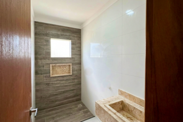 Sobrado novo à venda no Bairro da Chácara Jaraguá na Rua Rio Grande da Serra