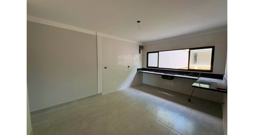 Sobrado novo à venda no Bairro da Chácara Jaraguá na Rua Rio Grande da Serra