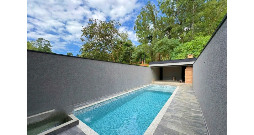 Sobrado novo à venda no Bairro da Chácara Jaraguá na Rua Rio Grande da Serra