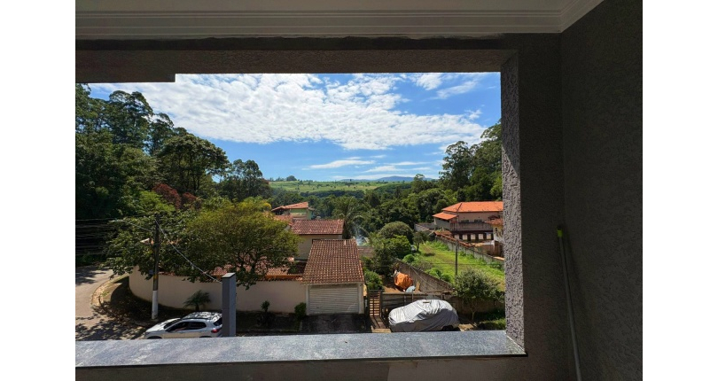 Sobrado novo à venda no Bairro da Chácara Jaraguá na Rua Rio Grande da Serra