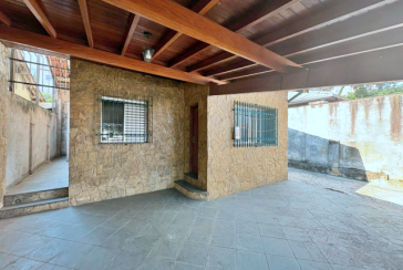 Casa Térrea à venda no Bairro do Parque São Domingos na Rua Professor José Maria Calazans Nogueira