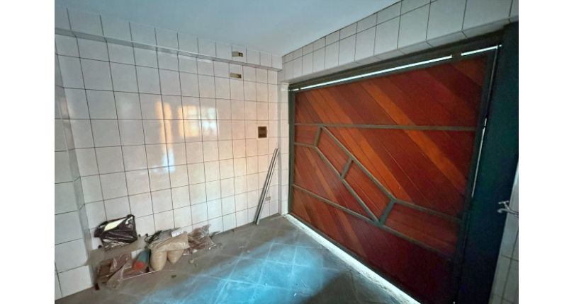 Casa Térrea à venda no Bairro do Parque São Domingos na Rua Professor José Maria Calazans Nogueira