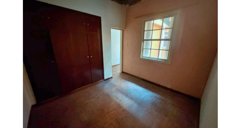 Casa Térrea à venda no Bairro do Parque São Domingos na Rua Professor José Maria Calazans Nogueira