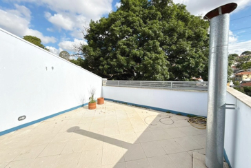 Sobrado à venda no Bairro do Parque Maria Domitila na Rua Manuel de Oliveira Rocha