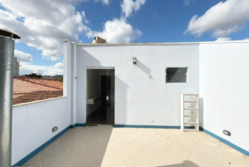 Sobrado à venda no Bairro do Parque Maria Domitila na Rua Manuel de Oliveira Rocha