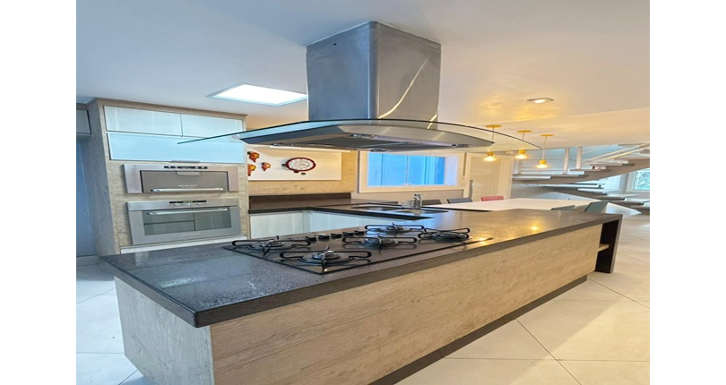 Sobrado à venda no Bairro do Parque Maria Domitila na Rua Manuel de Oliveira Rocha