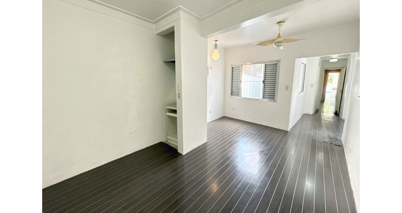 Sobrado à venda no Bairro do Parque Maria Domitila na Rua Manuel de Oliveira Rocha