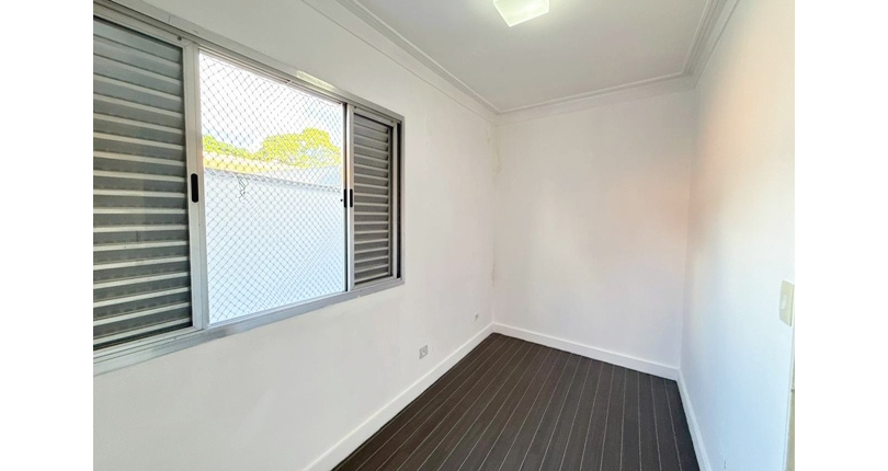 Sobrado à venda no Bairro do Parque Maria Domitila na Rua Manuel de Oliveira Rocha