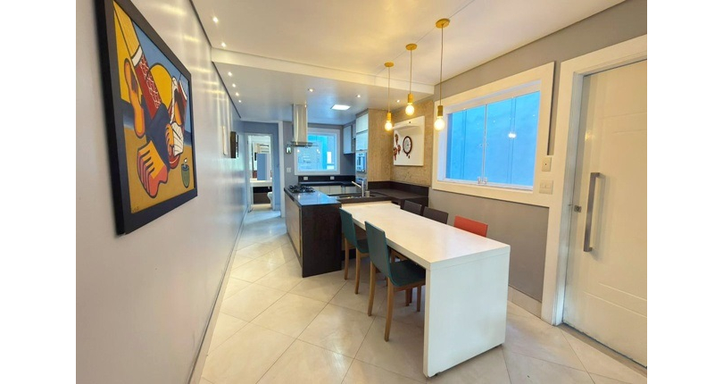 Sobrado à venda no Bairro do Parque Maria Domitila na Rua Manuel de Oliveira Rocha