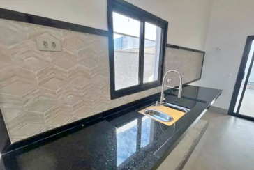 Linda Casa à venda em Itatiba no Residencial Fazenda Santa Rosa - Fase 1 na Avenida Carmelo Scarparo