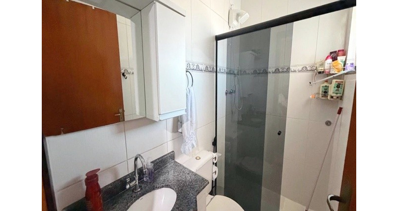 Sobrado à venda no Bairro da Vila Boaçava na Rua Água Limpa, 