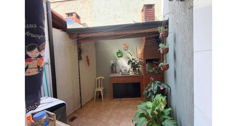 Sobrado à venda no Bairro da Vila Boaçava na Rua Água Limpa, 