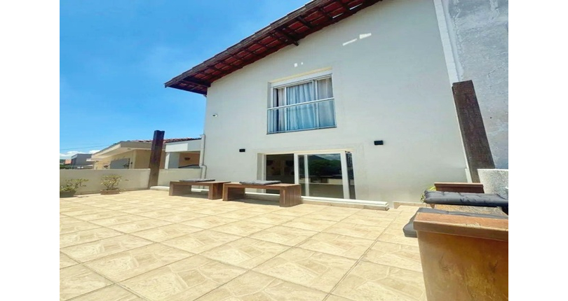 Sobrado à venda no Bairro do Parque São Domingos na Rua Luís Filgueira Souto,