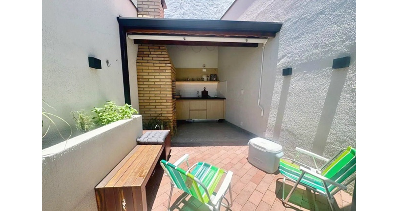 Sobrado à venda no Bairro do Parque São Domingos na Rua Luís Filgueira Souto,