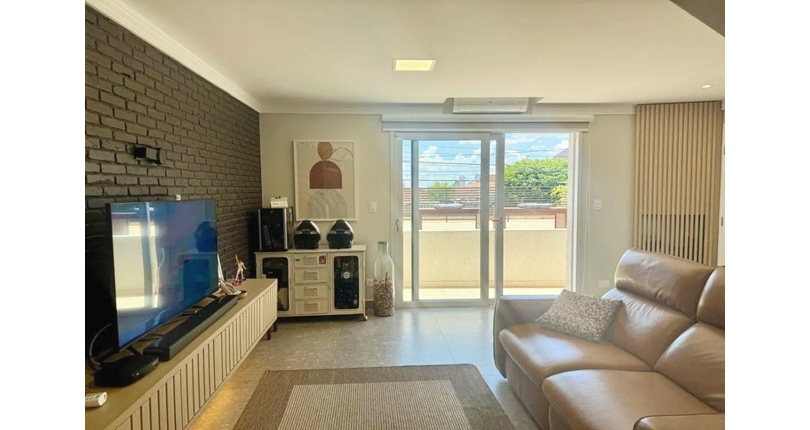 Sobrado à venda no Bairro do Parque São Domingos na Rua Luís Filgueira Souto,