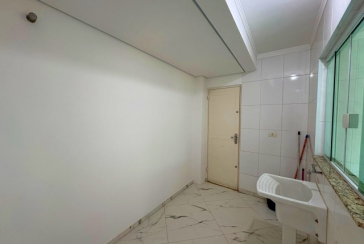  Sobrado à venda no Bairro do Jardim São Ricardo na Rua Emílio Vendrell,