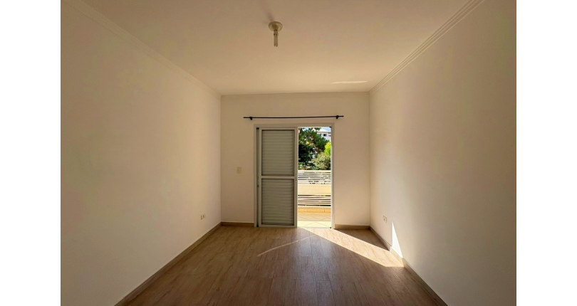  Sobrado à venda no Bairro do Jardim São Ricardo na Rua Emílio Vendrell,