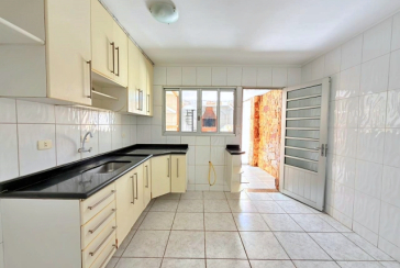  Sobrado à venda no Bairro do Conjunto Residencial Vista Verde na Rua Ricardo Abed