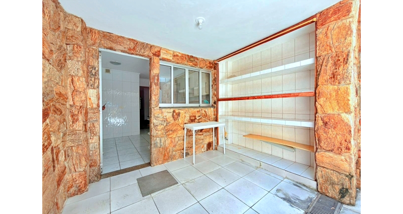  Sobrado à venda no Bairro do Conjunto Residencial Vista Verde na Rua Ricardo Abed