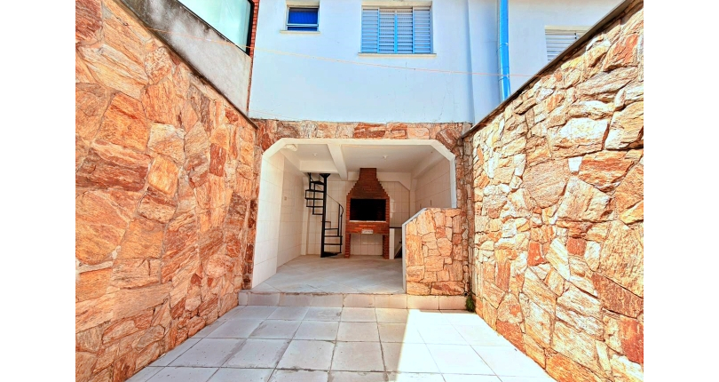  Sobrado à venda no Bairro do Conjunto Residencial Vista Verde na Rua Ricardo Abed
