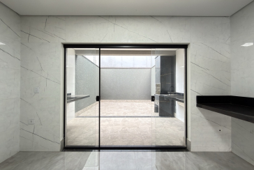 Sobrado novo com conceito aberto à venda no Bairro do Parque São Domingos na Avenida Joaquim de Magalhães 155