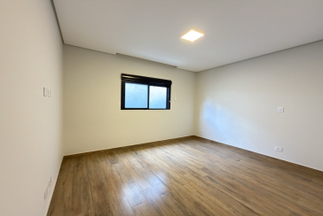 Sobrado novo com conceito aberto à venda no Bairro do Parque São Domingos na Avenida Joaquim de Magalhães 155