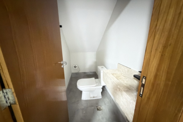 Sobrado novo com conceito aberto à venda no Bairro do Parque São Domingos na Avenida Joaquim de Magalhães 155