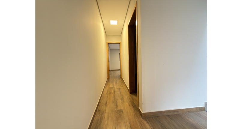 Sobrado novo com conceito aberto à venda no Bairro do Parque São Domingos na Avenida Joaquim de Magalhães 155