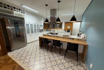 Casa assobradada à venda no Bairro da Vila Primavera na Rua Clara Parente