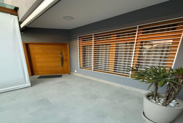 Casa assobradada à venda no Bairro da Vila Primavera na Rua Clara Parente