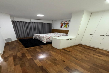 Casa assobradada à venda no Bairro da Vila Primavera na Rua Clara Parente