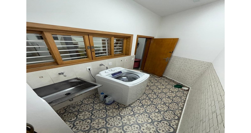 Casa assobradada à venda no Bairro da Vila Primavera na Rua Clara Parente